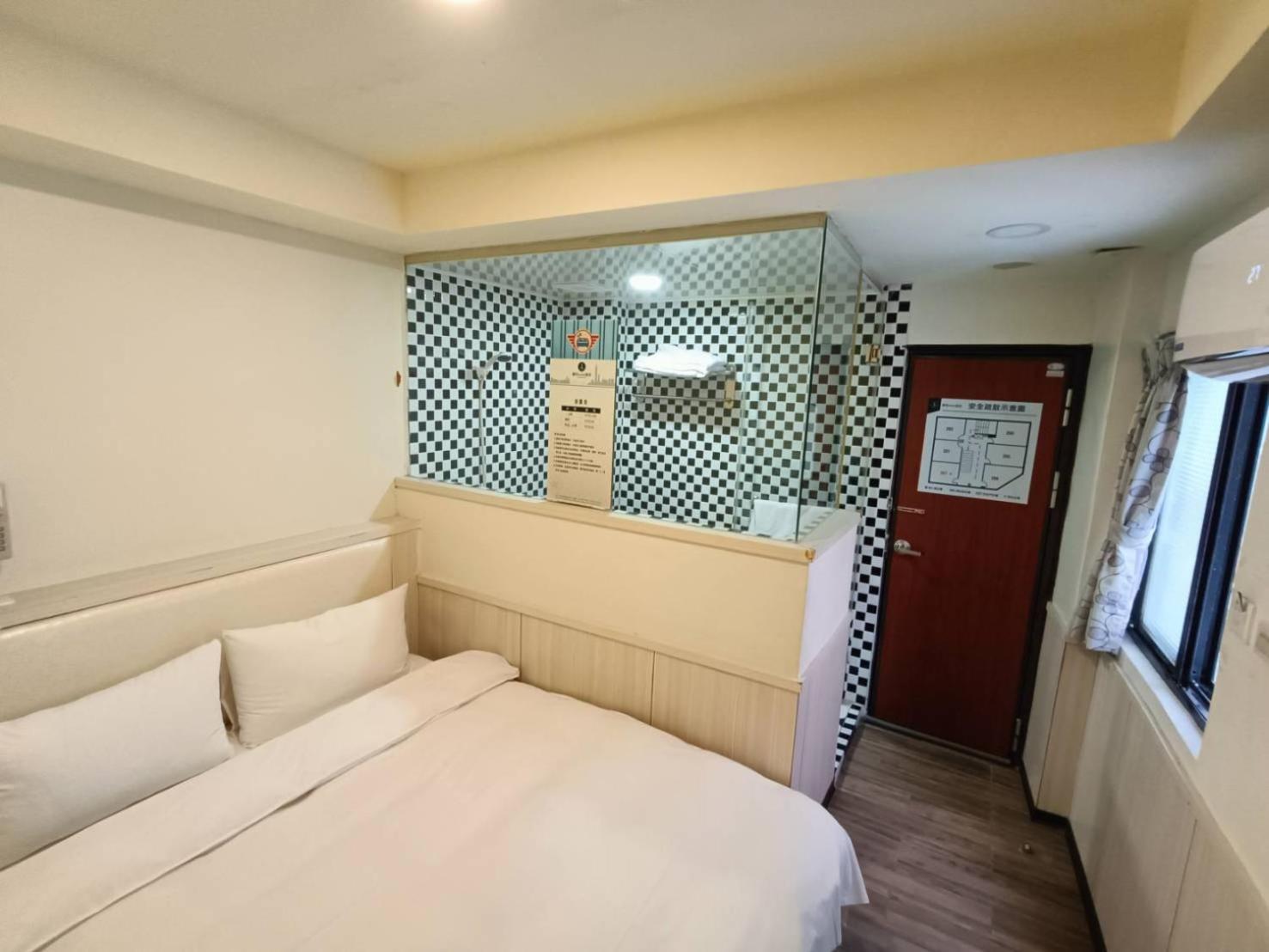 Galaxy Mini Inn Taipé Exterior foto