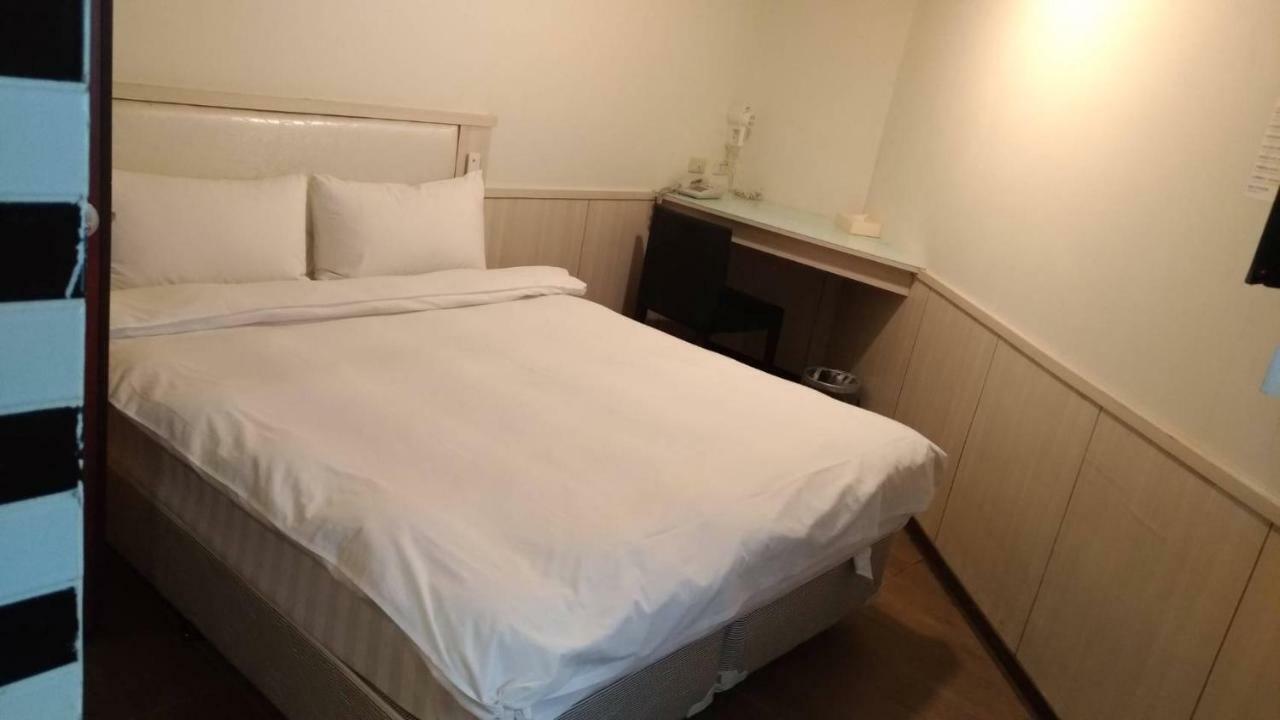 Galaxy Mini Inn Taipé Exterior foto